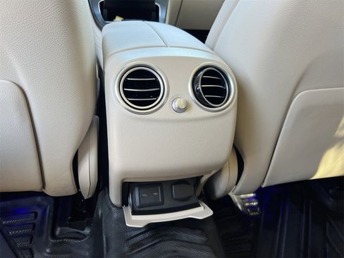 Used 2022 Mercedes-Benz GLC 300 image 27