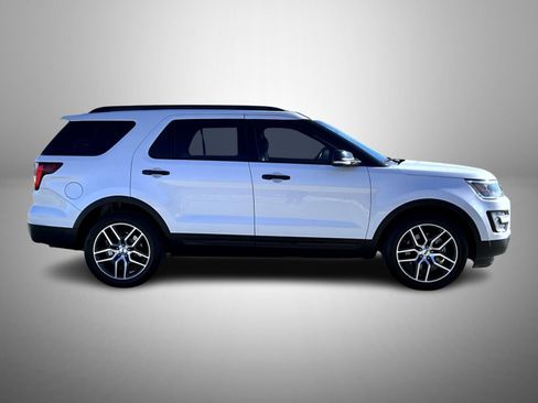 Used 2017 Ford Explorer Sport w/ Equipment Group 401A image 4