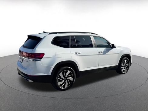 Used 2025 Volkswagen Atlas SE image 15