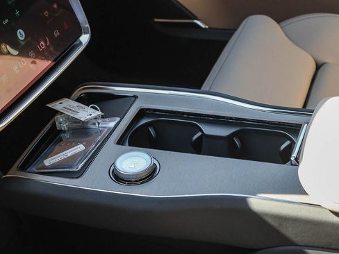 New 2026 Volvo EX90 Plus RWD image 31