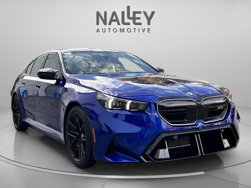 Used 2025 BMW M5 w/ Carbon Package image 6