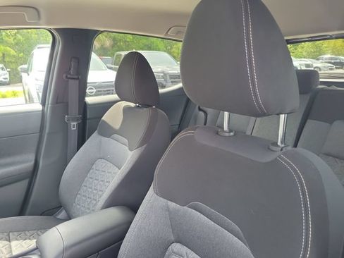 Used 2025 Nissan Kicks SV FWD image 14