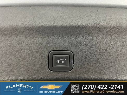 Used 2026 Chevrolet Suburban LT w/ Comfort Package AWD/4WD image 21