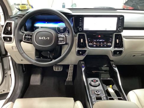 Certified 2023 Kia Sorento SX Prestige image 23