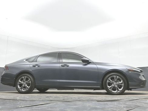 Used 2023 Honda Accord EX image 46