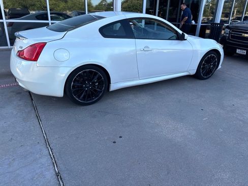 Used 2011 INFINITI G37 Journey w/ Premium Pkg RWD image 6