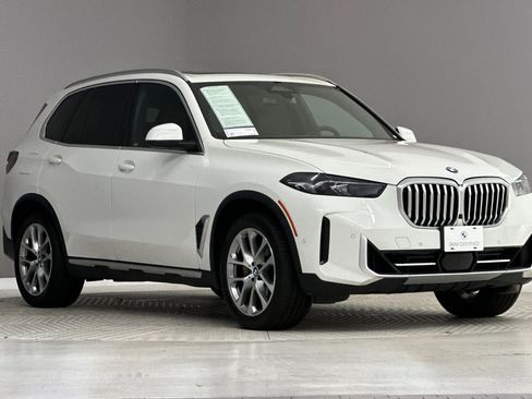 Used 2024 BMW X5 xDrive40i w/ Parking Assistance Package AWD/4WD image 6
