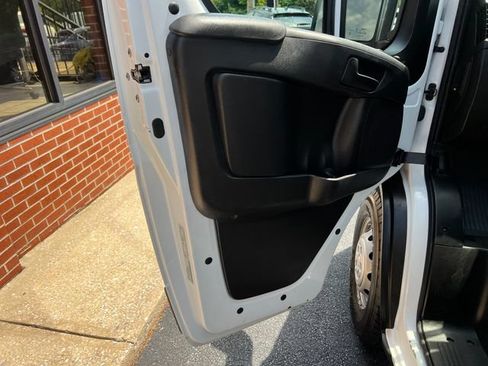 Used 2023 RAM ProMaster 2500 FWD image 8