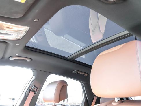 Used 2026 Genesis GV70 2.5T Advanced image 10