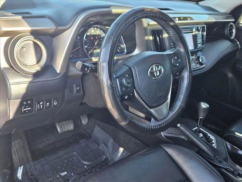 Used 2015 Toyota RAV4 Limited image 9