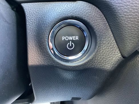 Used 2025 Toyota RAV4 XLE image 18