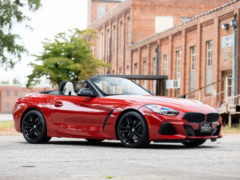 Used 2022 BMW Z4 sDrive30i w/ M Sport Package image 5