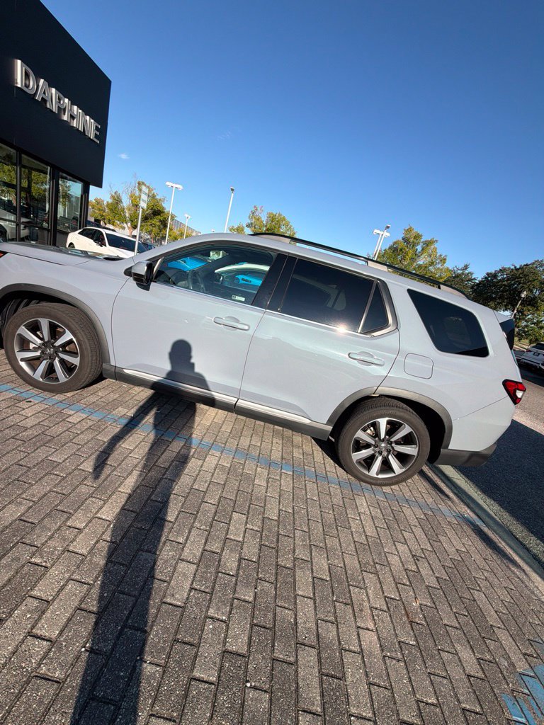 Used 2023 Honda Pilot Touring image 15
