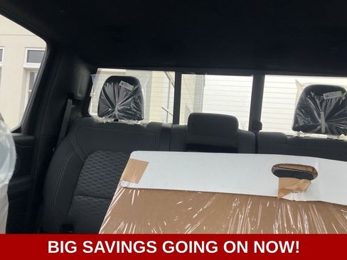 New 2026 RAM 1500 4x4 Crew Cab image 21