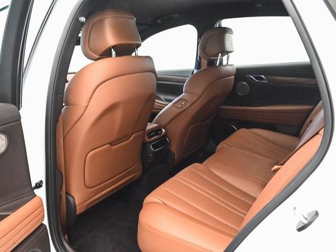 Used 2024 Genesis G80 image 29