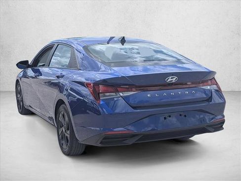 Used 2022 Hyundai Elantra SEL image 7
