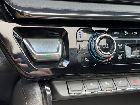 Used 2022 GMC Sierra 1500 AT4 w/ AT4 Preferred Package AWD/4WD image 21