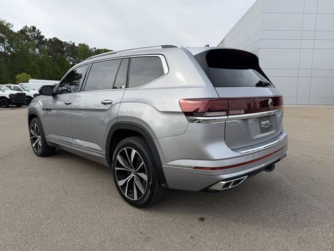 Used 2024 Volkswagen Atlas SEL Premium R-Line image 5