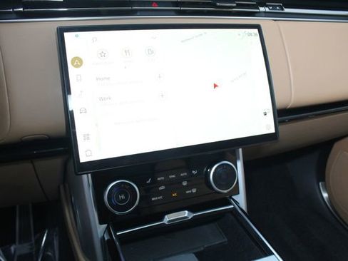 Used 2023 Land Rover Range Rover SE image 16