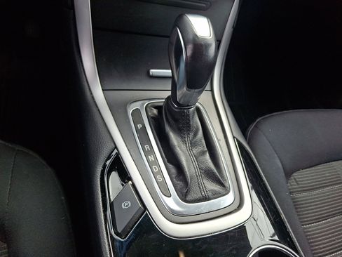 Used 2018 Ford Edge SEL w/ Class II Trailer Tow Package image 15