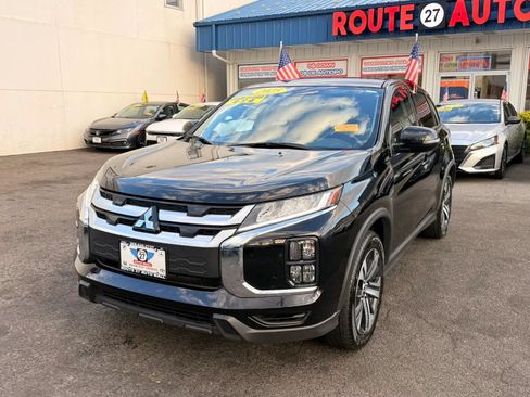 Used 2025 Mitsubishi Outlander Sport SE AWD/4WD image 4