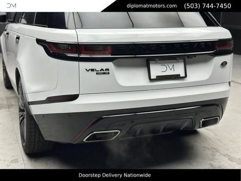 Used 2018 Land Rover Range Rover Velar R-Dynamic SE AWD/4WD image 16