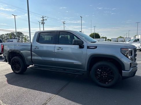 New 2025 GMC Sierra 1500 Elevation image 11