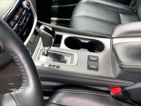 Used 2022 Nissan Murano SL FWD image 17