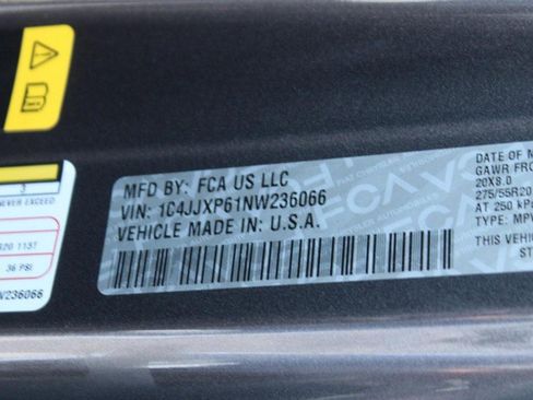 Used 2022 Jeep Wrangler Unlimited Sahara w/ Cold Weather Group image 18