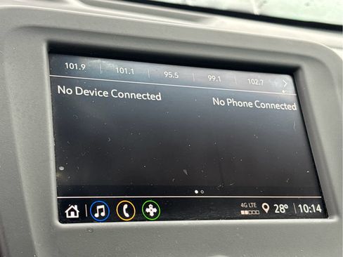 Certified 2022 Chevrolet Equinox RS w/ LPO, Floor Liner Package image 18