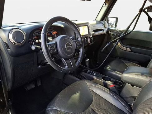 Used 2016 Jeep Wrangler Sahara image 21