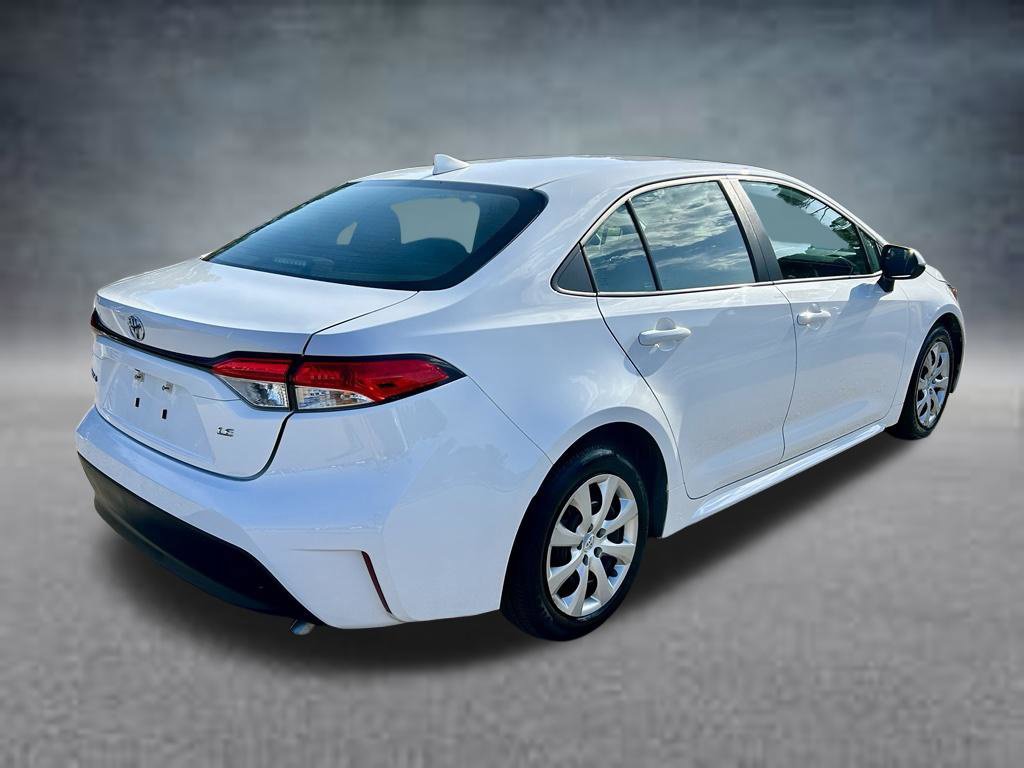 Used 2024 Toyota Corolla LE FWD image 5