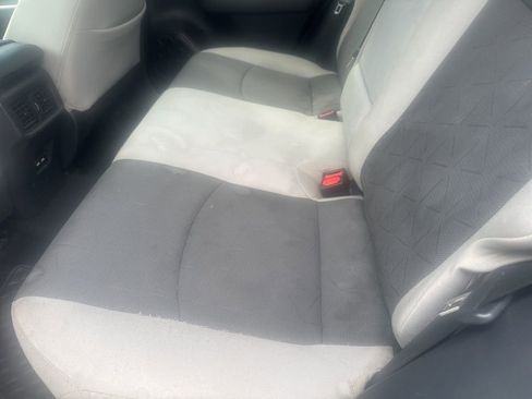 Used 2021 Toyota RAV4 XLE image 15