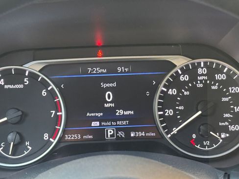 Used 2025 Nissan Sentra SV FWD image 35