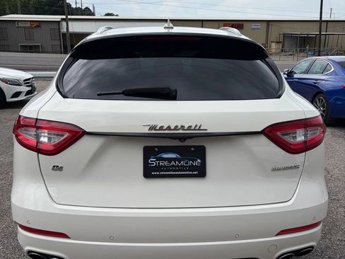 Used 2018 Maserati Levante GranLusso AWD/4WD image 6