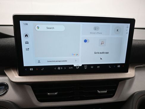 Certified 2025 Ford Explorer Active RWD image 4