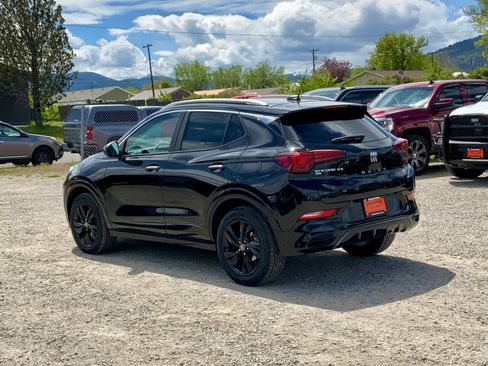 Used 2024 Buick Encore GX Sport Touring AWD/4WD image 3
