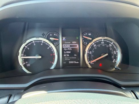 Used 2023 Toyota 4Runner Limited AWD/4WD image 28