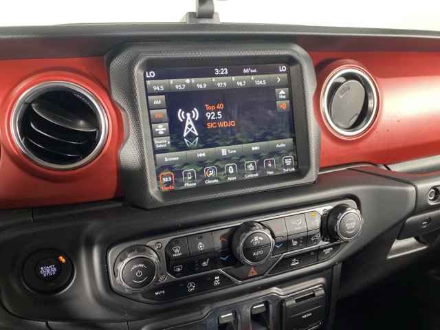Used 2022 Jeep Wrangler Rubicon w/ Cold Weather Group AWD/4WD image 28