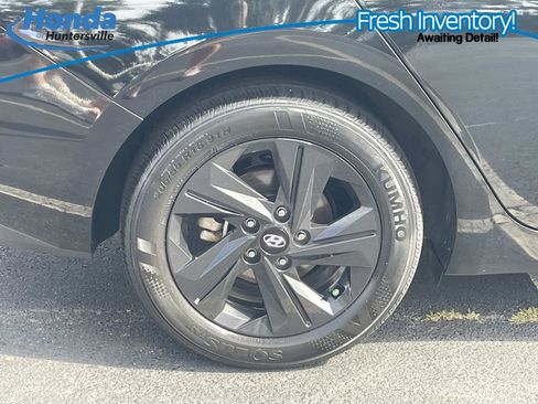 Used 2023 Hyundai Elantra SEL w/ Cargo Package FWD image 10