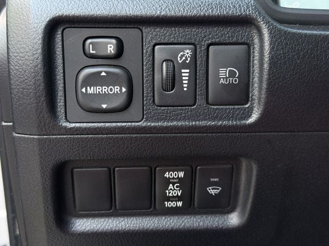 Used 2024 Toyota 4Runner SR5 AWD/4WD image 22