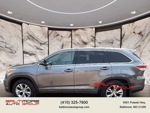 Used 2015 Toyota Highlander XLE AWD/4WD image 7