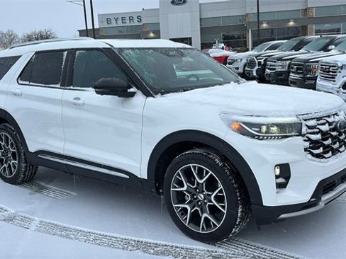 Used 2025 Ford Explorer Platinum w/ Ultimate Package image 27