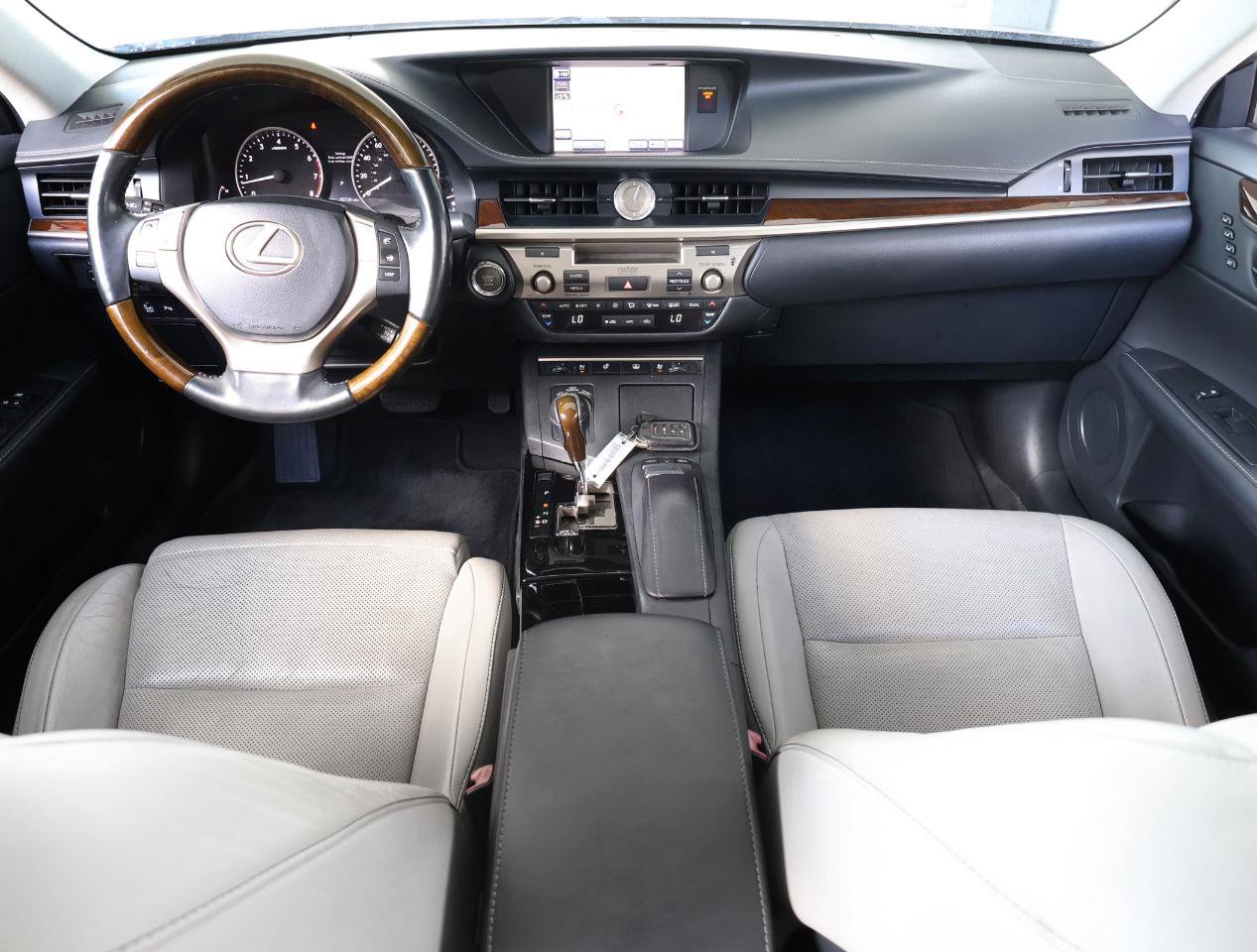 Used 2014 Lexus ES 350 FWD image 16