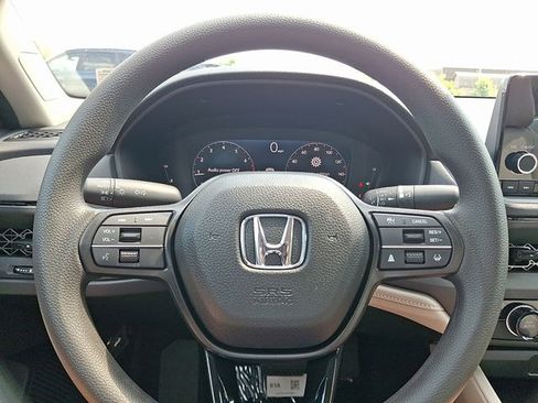 Used 2025 Honda Accord LX image 8