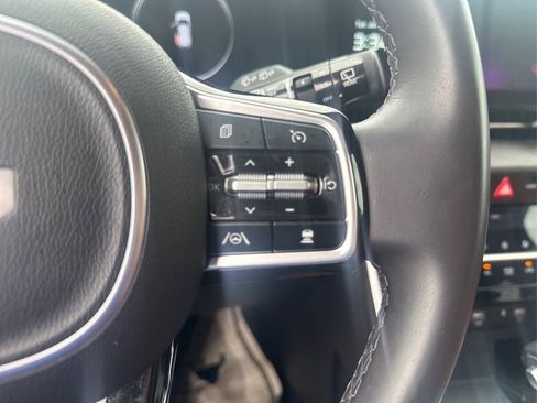Used 2024 Kia Carnival SX FWD image 30