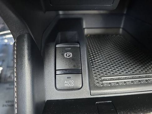 Used 2024 Nissan Kicks SV FWD image 30