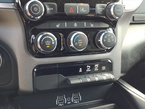 Used 2025 RAM 1500 Big Horn AWD/4WD image 24