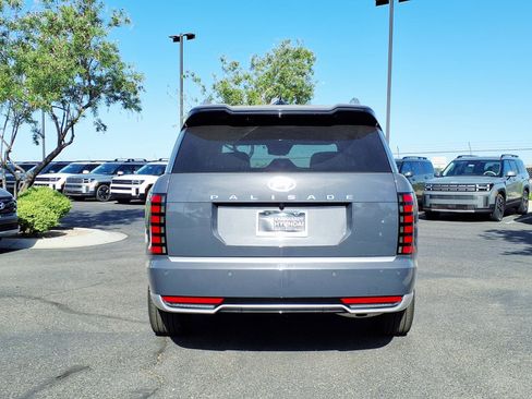New 2026 Hyundai Palisade Calligraphy FWD image 5