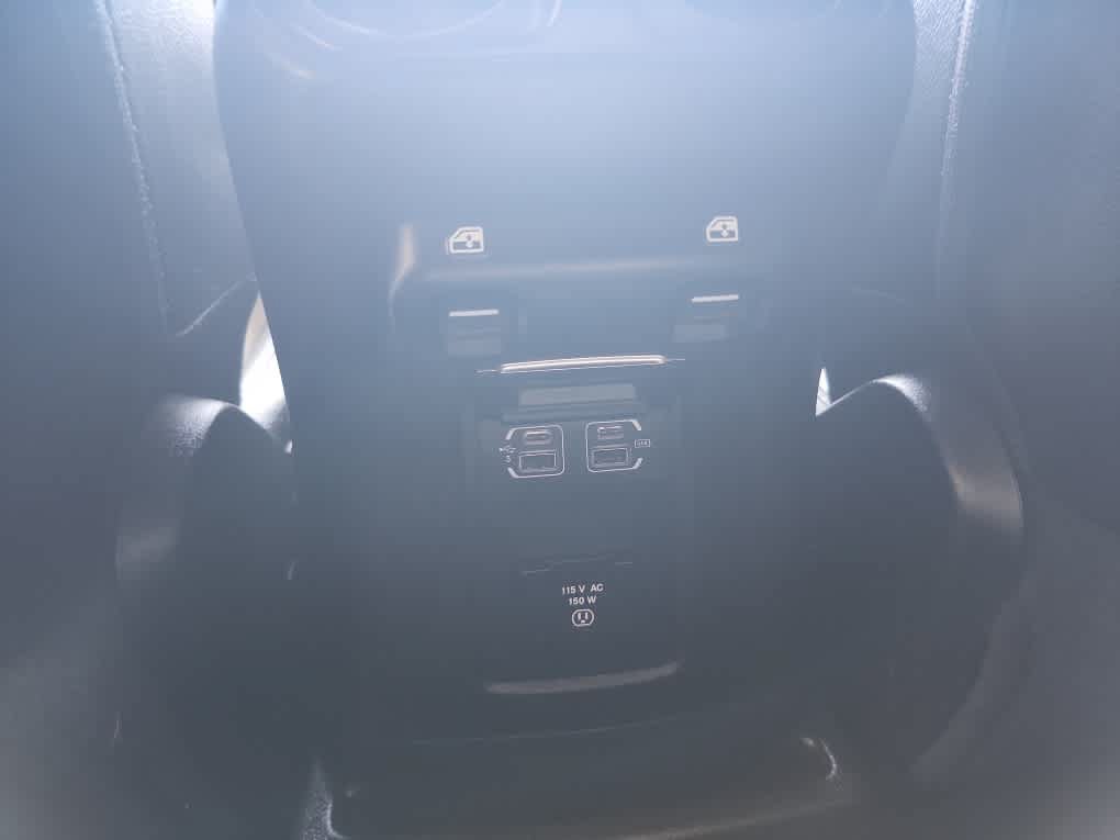 Used 2019 Jeep Wrangler Unlimited Sahara w/ Uconnect 4C Nav & Sound Group AWD/4WD image 27